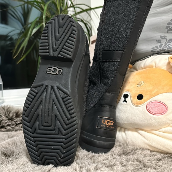 UGG - Elvia women winter tall boots - Grey - US7 - Picture 3 of 6